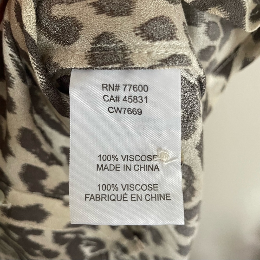 Chaser | NWT‎ Flutter Sleeve Boho Leopard Print Button Down Top - Picture 10 of 12